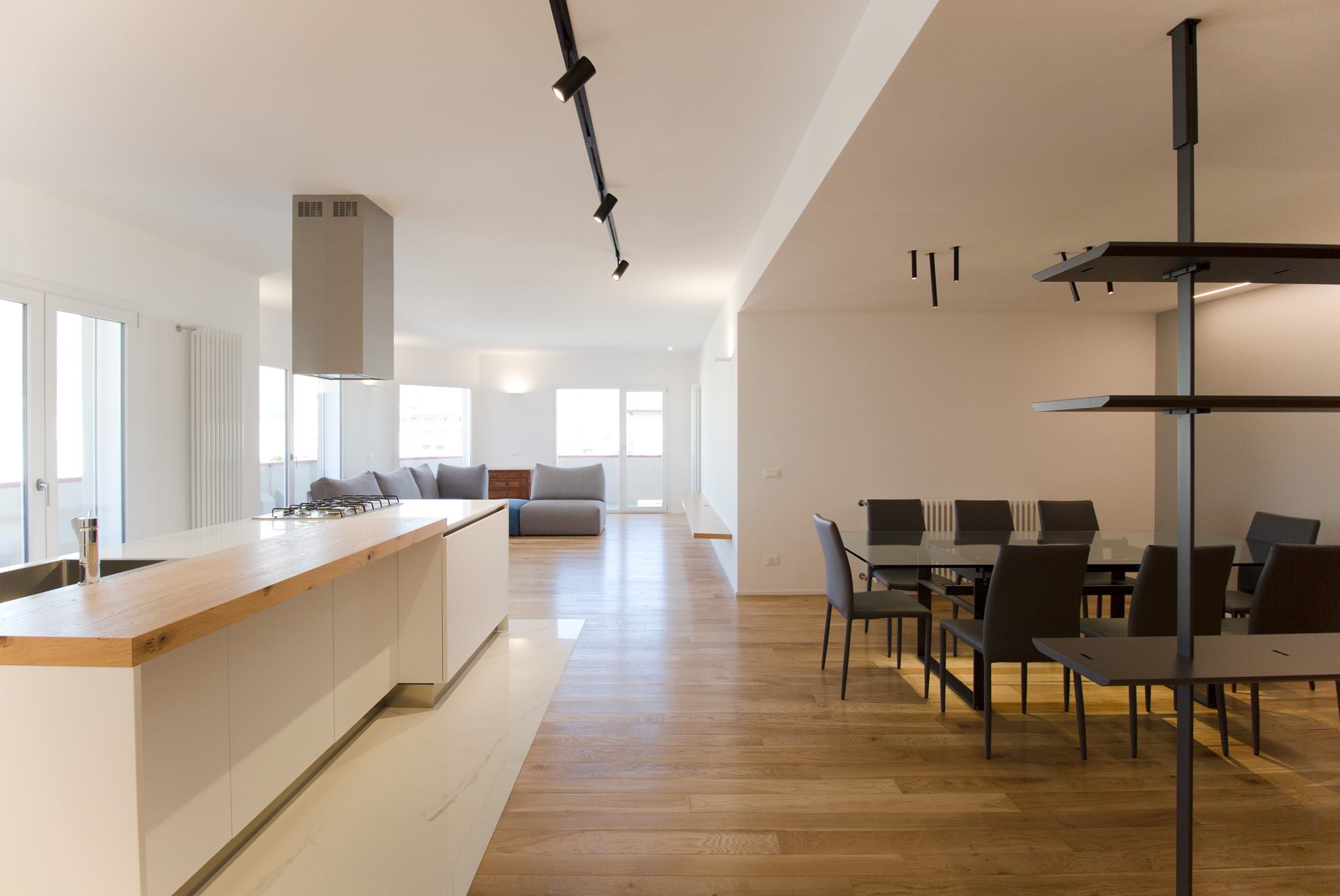 28698541_10155086419600213_5974346282016384498_o